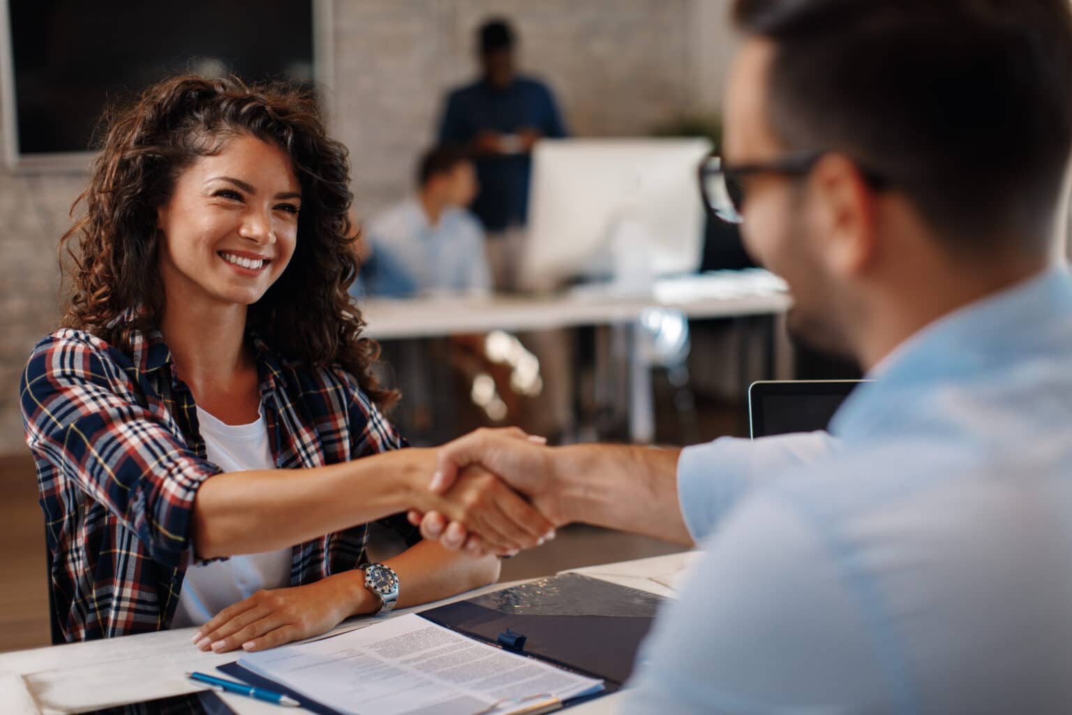 How to Choose a Staffing Agency: 5 Criteria to Consider
