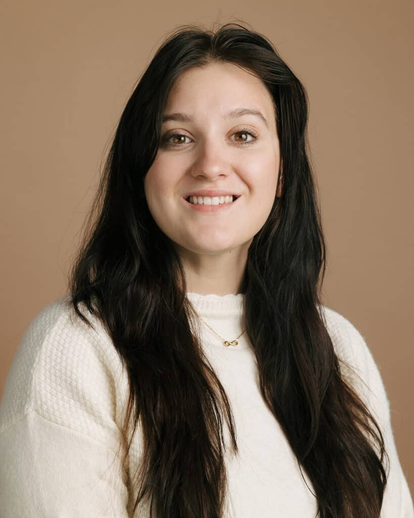 Victoria Ruppel Headshot